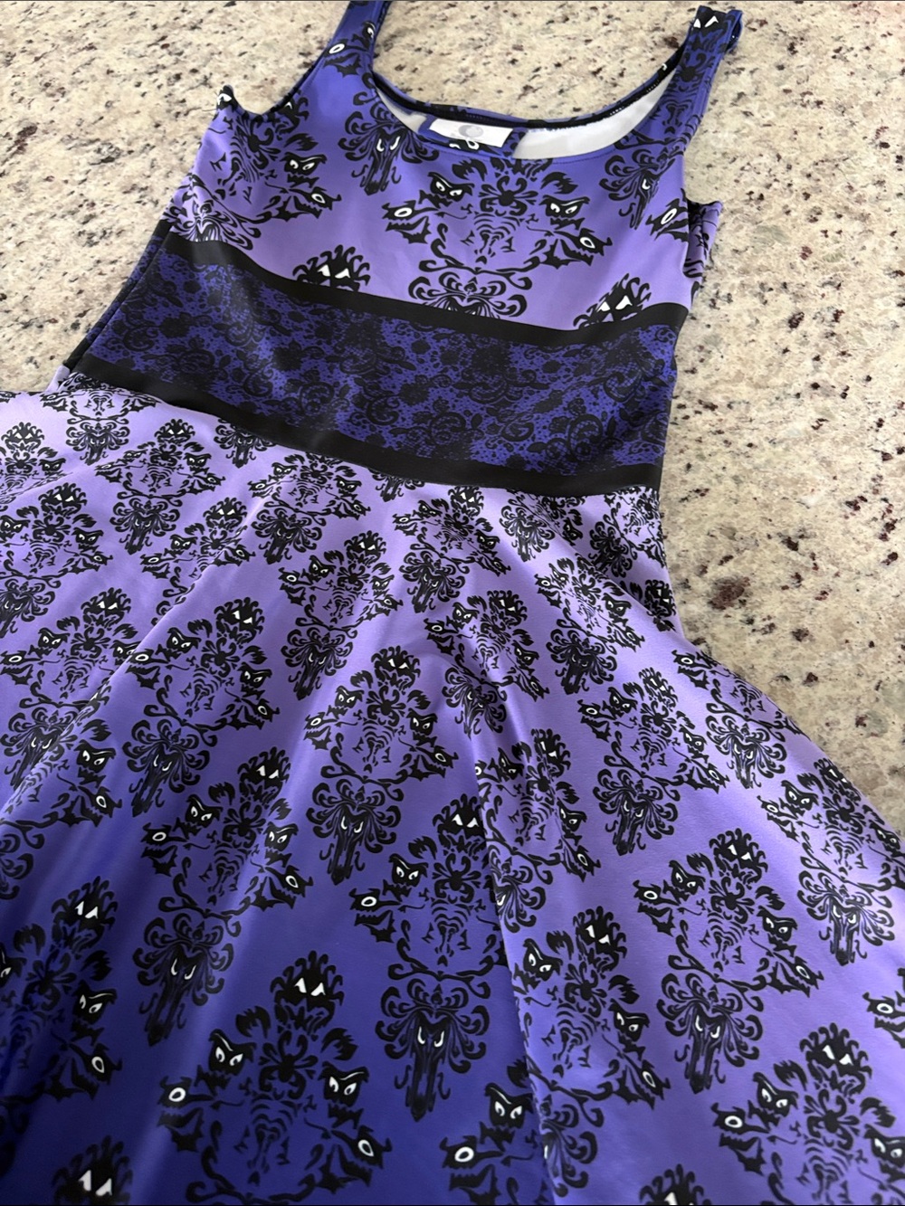 💜🖤 Disney haunted mansion, running dress Purple and Black Dress Med runner - Picture 5 of 5